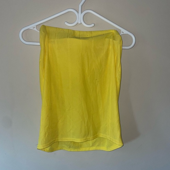 Yellow mini skirt - Picture 2 of 2